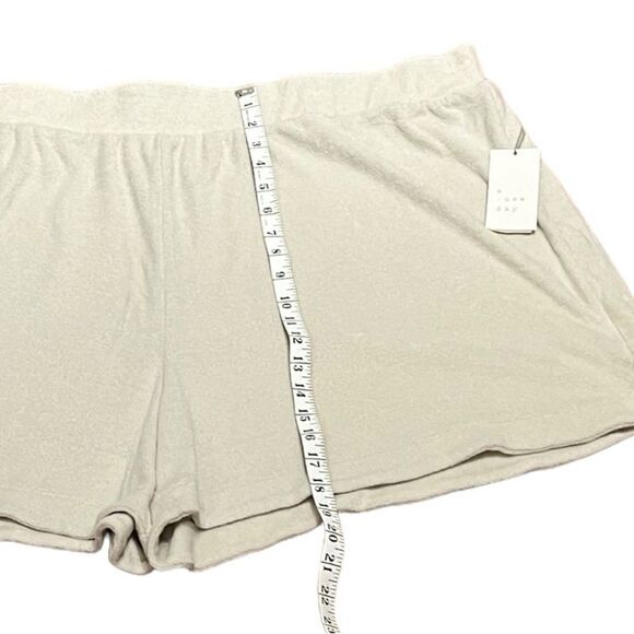 A New Day Women’s Terry Cloth Pull On Shorts, Size 4X, NWT - Picture 8 of 9